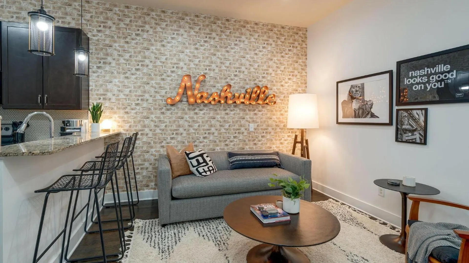 Lofts At 30Th - Country Heart - 6 Mins To Broadway contacts